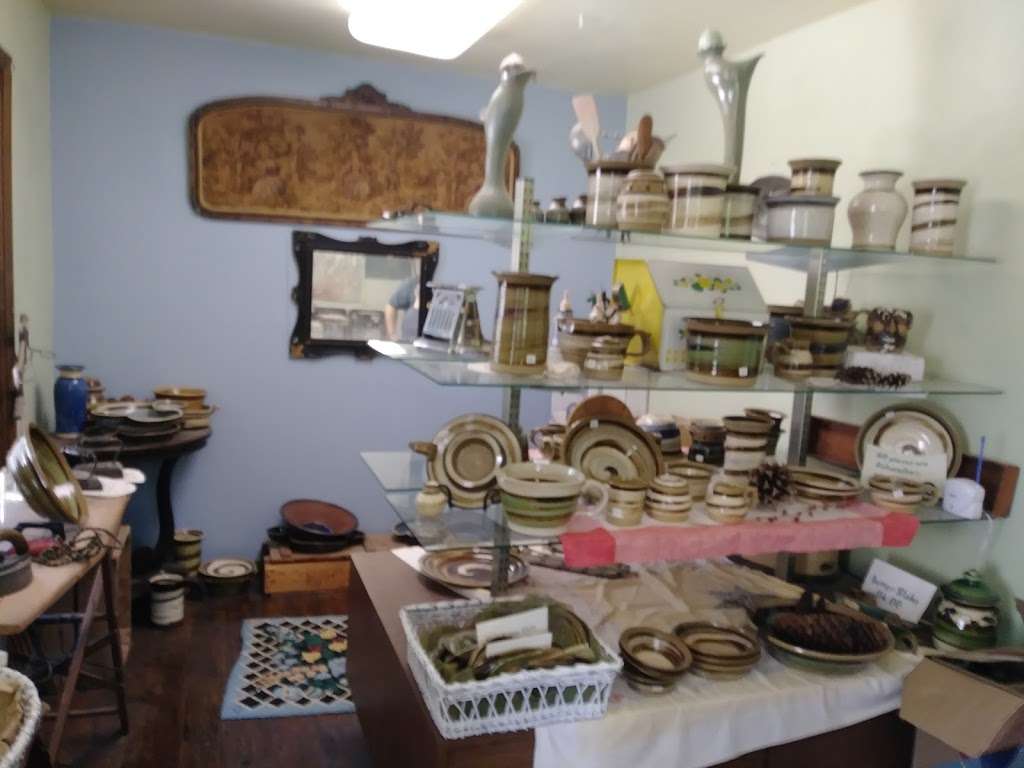 Potters Field Stoneware | 8612 S Market Pl, Oak Creek, WI 53154, USA | Phone: (414) 762-1085