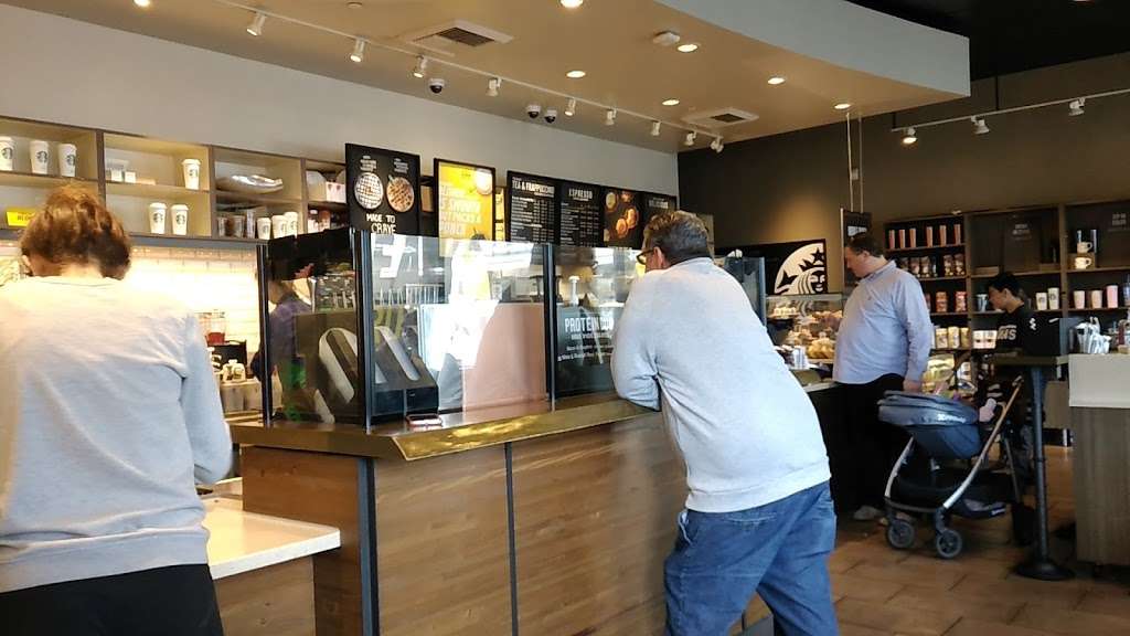 Starbucks | 901 S Coast Dr, Costa Mesa, CA 92626, USA | Phone: (714) 429-1782