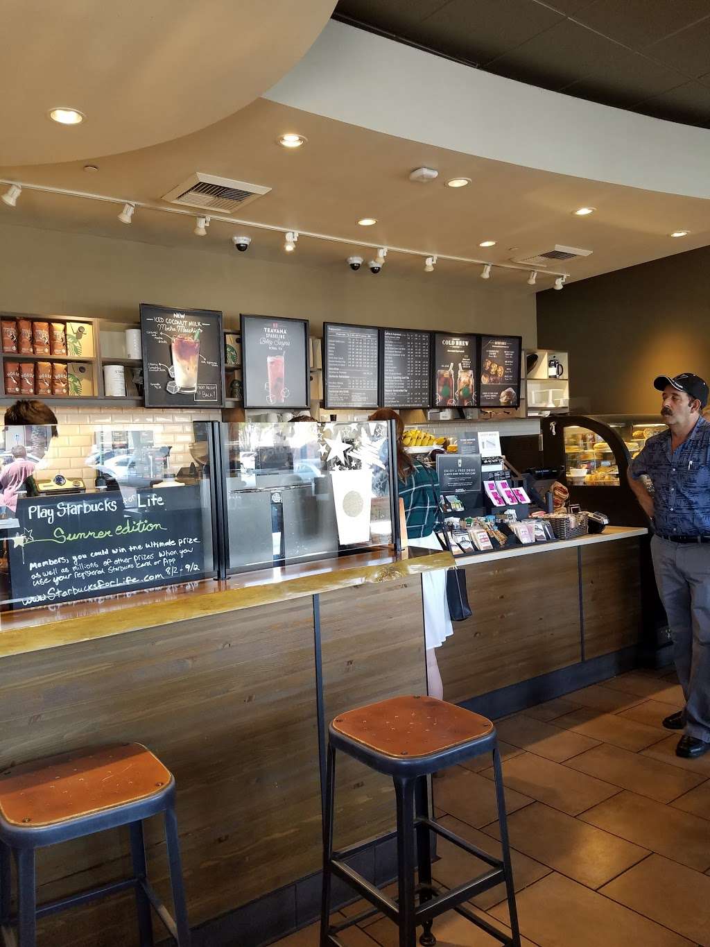 Starbucks | 901 S Coast Dr, Costa Mesa, CA 92626, USA | Phone: (714) 429-1782