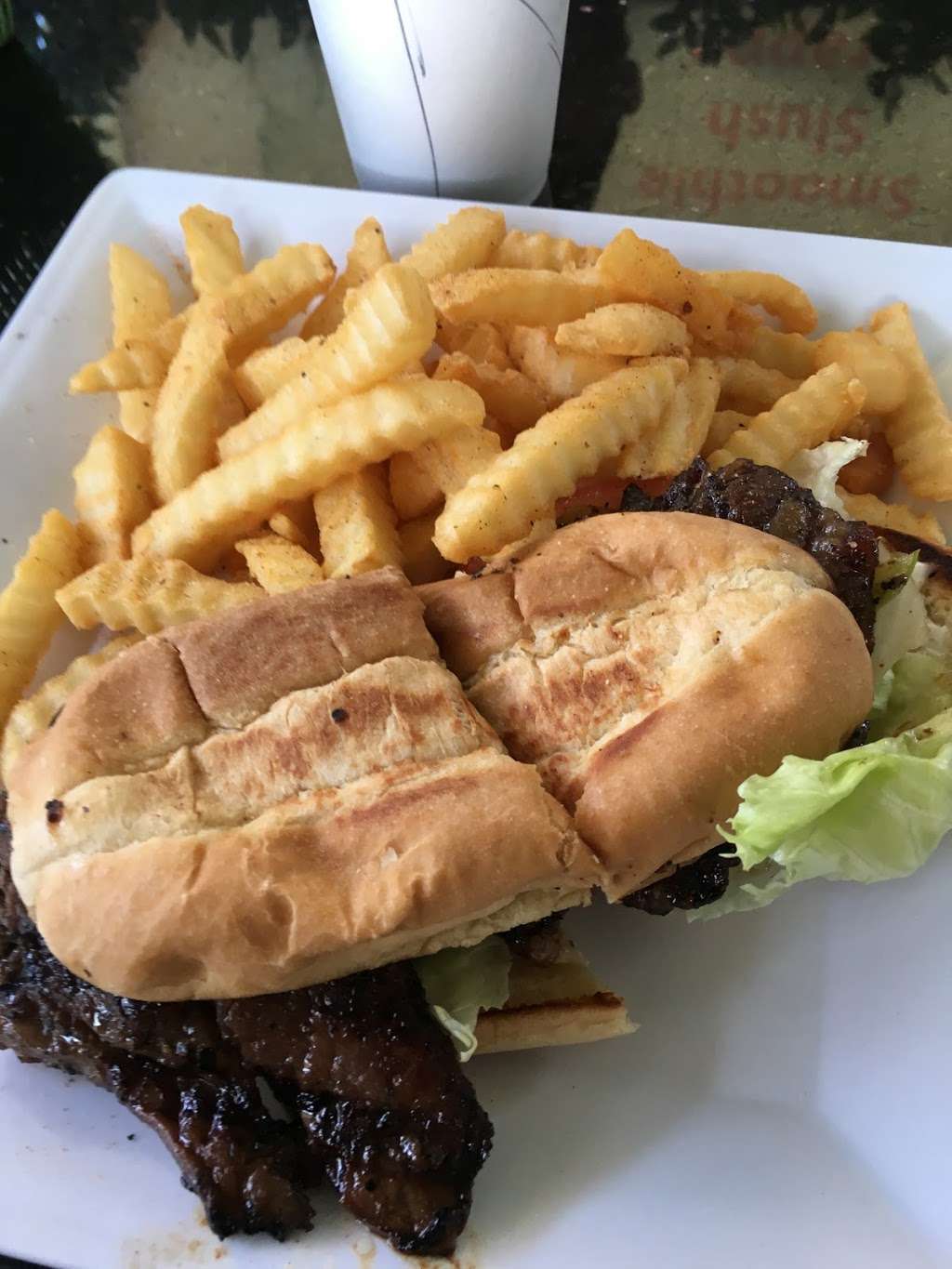 Mollys Burger | 7720 Telegraph Rd, Commerce, CA 90040, USA | Phone: (323) 724-2223