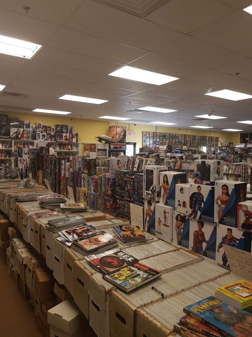 Comic Store | 115 Northeastern Blvd, Nashua, NH 03062, USA | Phone: (603) 881-4855