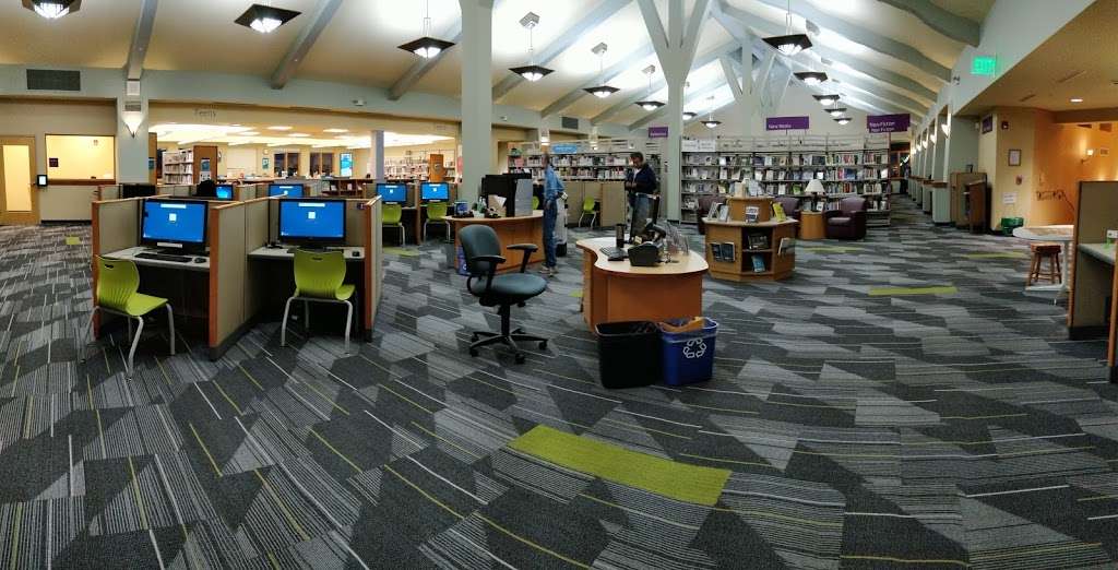 Smoky Hill Library (Arapahoe Libraries) | 5430 S Biscay Cir, Centennial, CO 80015, USA | Phone: (303) 542-7279