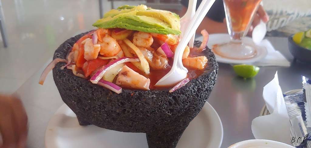 Mariscos El Mazateño Tijuana | Int 20-22, Blvd. Industrial 19075, Cd Industrial, 22444 Tijuana, B.C., Mexico | Phone: 664 449 8267