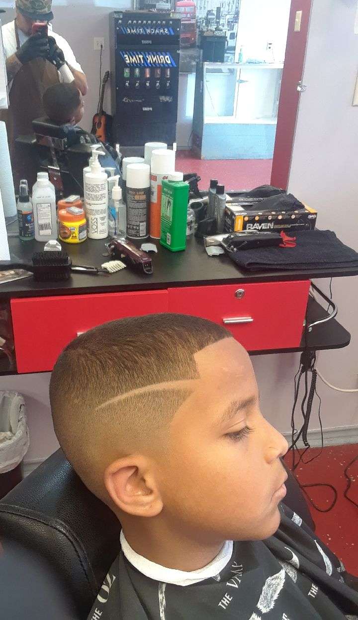 Razor Sharp Barbershop | 6630 fm2100, ste. B, Crosby, TX 77532, USA | Phone: (281) 666-1171