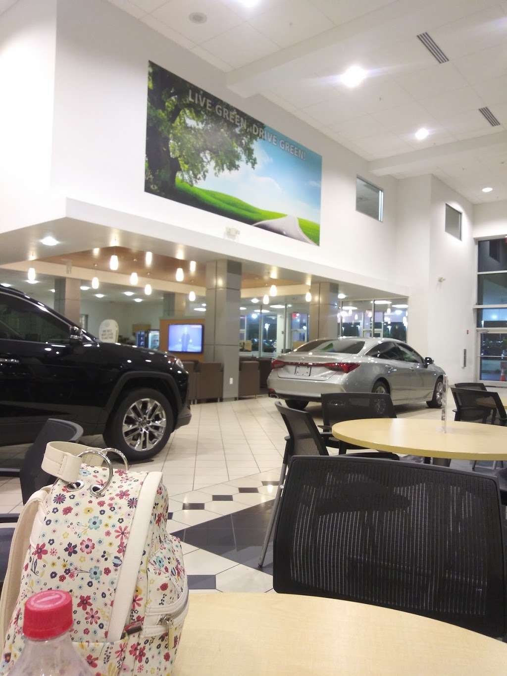 Lakeland Toyota | 2925 Mall Hill Dr, Lakeland, FL 33810, USA | Phone: (863) 688-5451