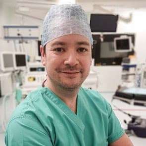 Mr Stephen Tai, Hip and Knee Surgeon, Hertfordshire | Hertfordshire Orthopaedic Centre, 3 Hatfield Ave, Hatfield AL10 9UA, UK | Phone: 01462 452888