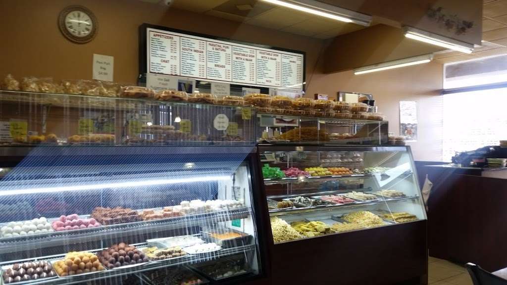 Standard Sweets | 11102 S Texas 6, Sugar Land, TX 77498, USA | Phone: (281) 530-9200