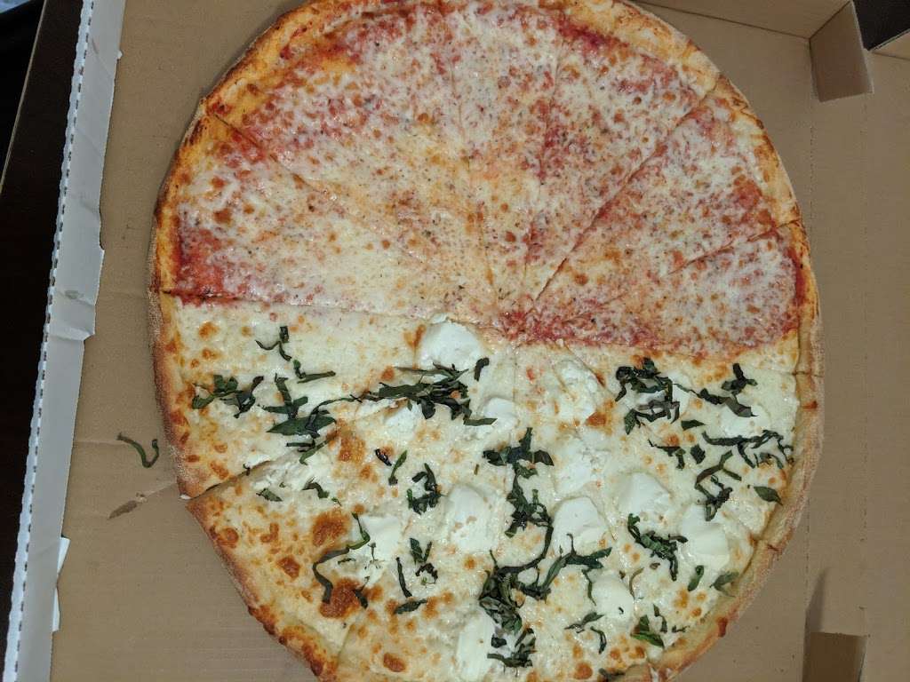 N.Y. Giant Pizza | 12812 Rancho Penasquitos Blvd, San Diego, CA 92129, USA | Phone: (858) 538-6868