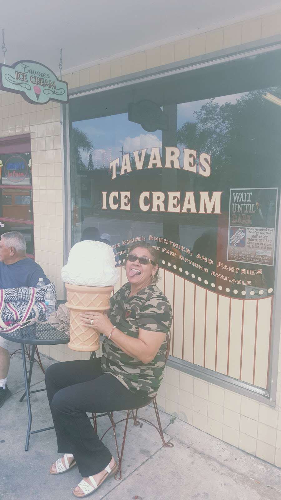 Tavares Ice Cream | 214 E Main St, Tavares, FL 32778, USA | Phone: (352) 508-5342