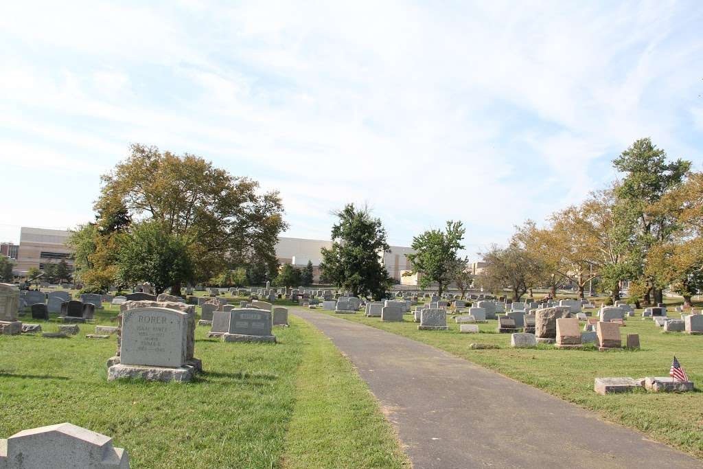 Greenlawn Cemetery | 114 N. Main Street, Sumneytown Pike, North Wales, PA 19445, USA | Phone: (215) 699-7323