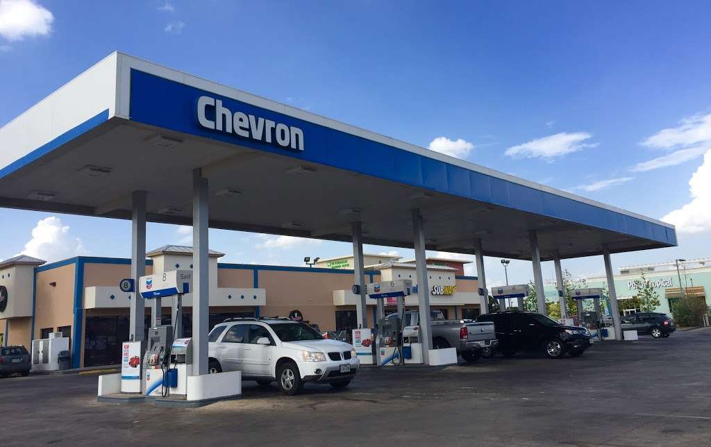 Chevron | 6835 N Loop 1604 W, San Antonio, TX 78256, USA | Phone: (210) 696-6024