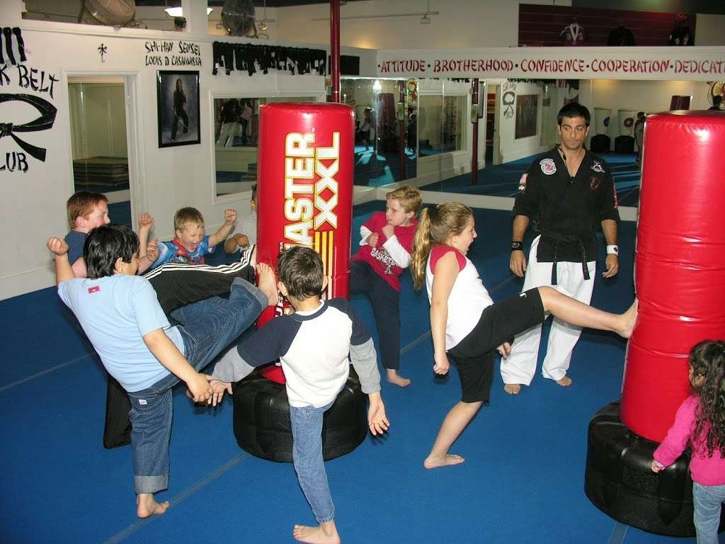 Red Dragon Karate Academy | 1826 E Rte 66, Glendora, CA 91740, USA | Phone: (626) 914-0342