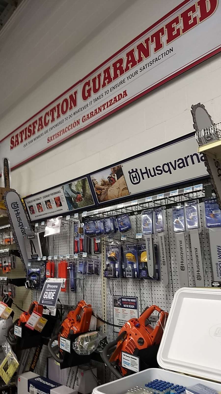 Tractor Supply Co. | 418 Napa Junction Rd, American Canyon, CA 94503, USA | Phone: (707) 558-0588