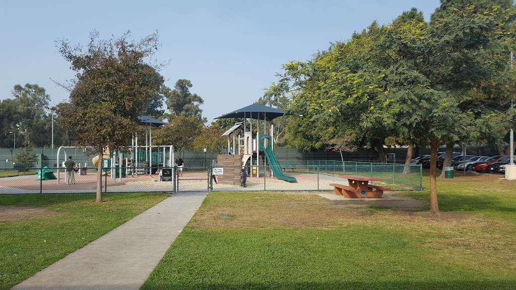 Penmar Recreation Center | 1341 Lake St, Venice, CA 90291, USA | Phone: (310) 396-8735