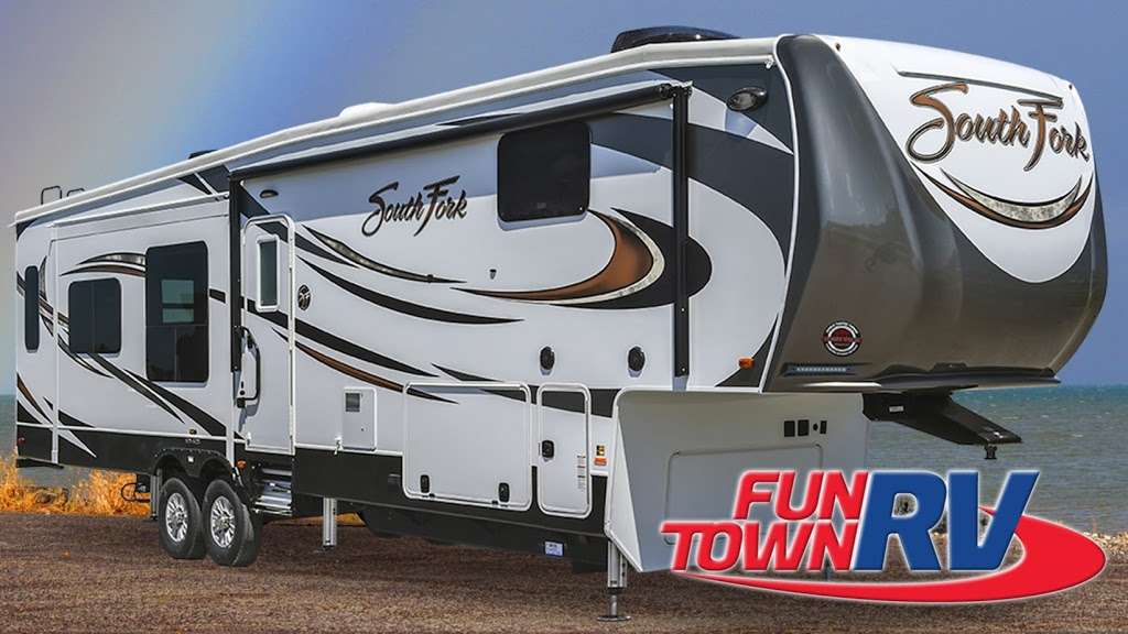 Fun Town RV Houston | 6767 US-59, Wharton, TX 77488, USA | Phone: (979) 325-8180