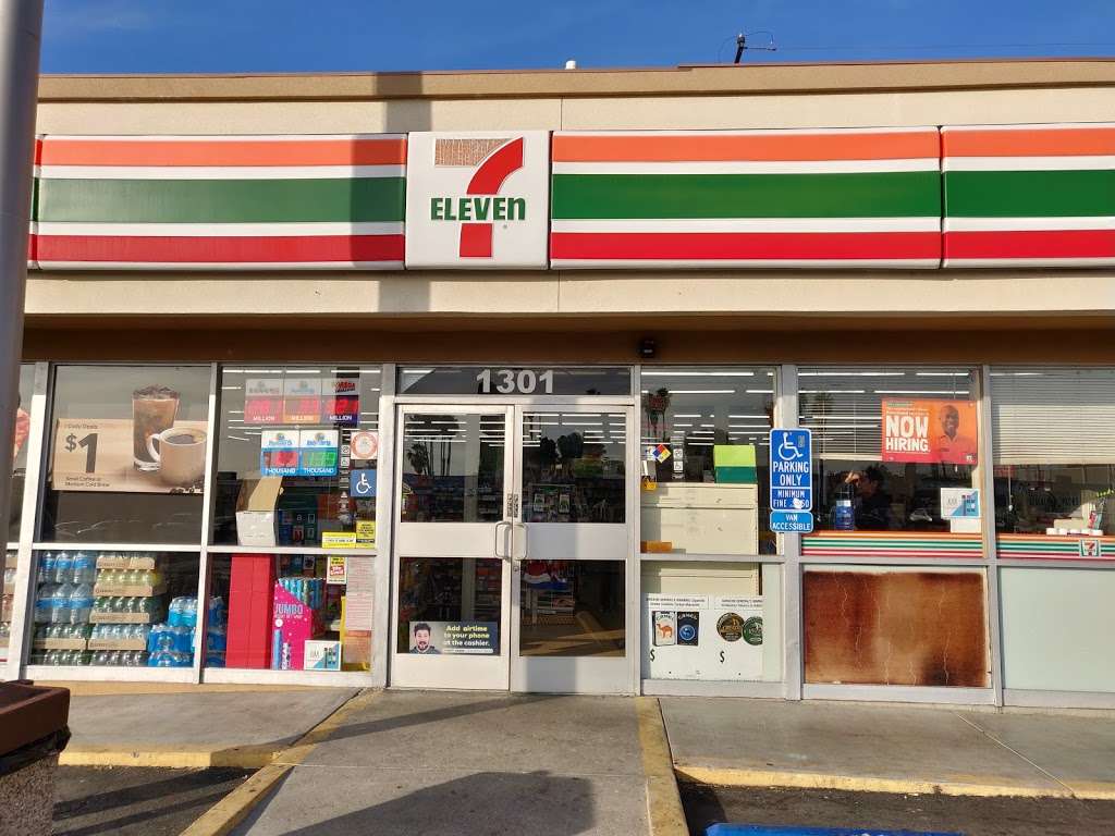 7-Eleven | 1301 E Chapman Ave, Fullerton, CA 92831, USA | Phone: (714) 992-0711