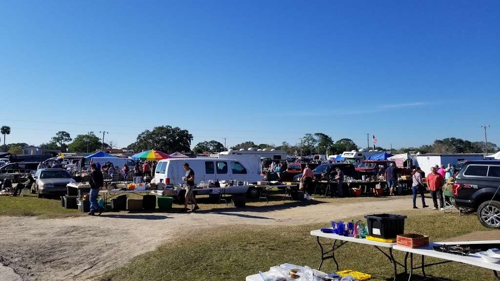 Space Coast Frontenac Flea Market | Cocoa, FL 32927, USA | Phone: (321) 631-0241