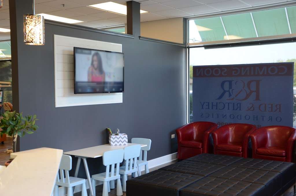 Red & Ritchey Orthodontics | 1938 E Lincoln Hwy #121, New Lenox, IL 60451, USA | Phone: (815) 717-8200