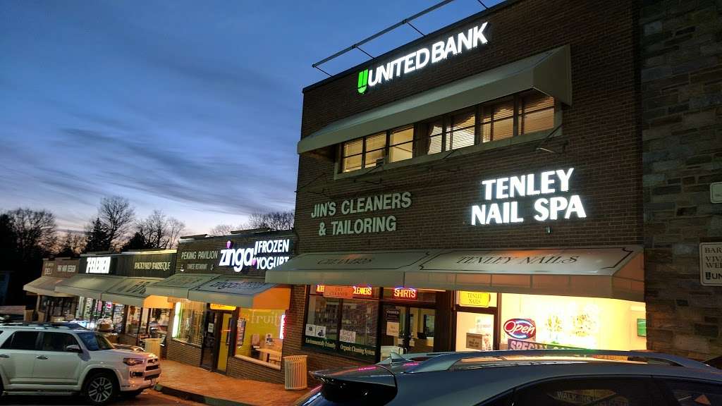 United Bank | 6500 Williamsburg Blvd, Arlington, VA 22213, USA | Phone: (703) 237-8050