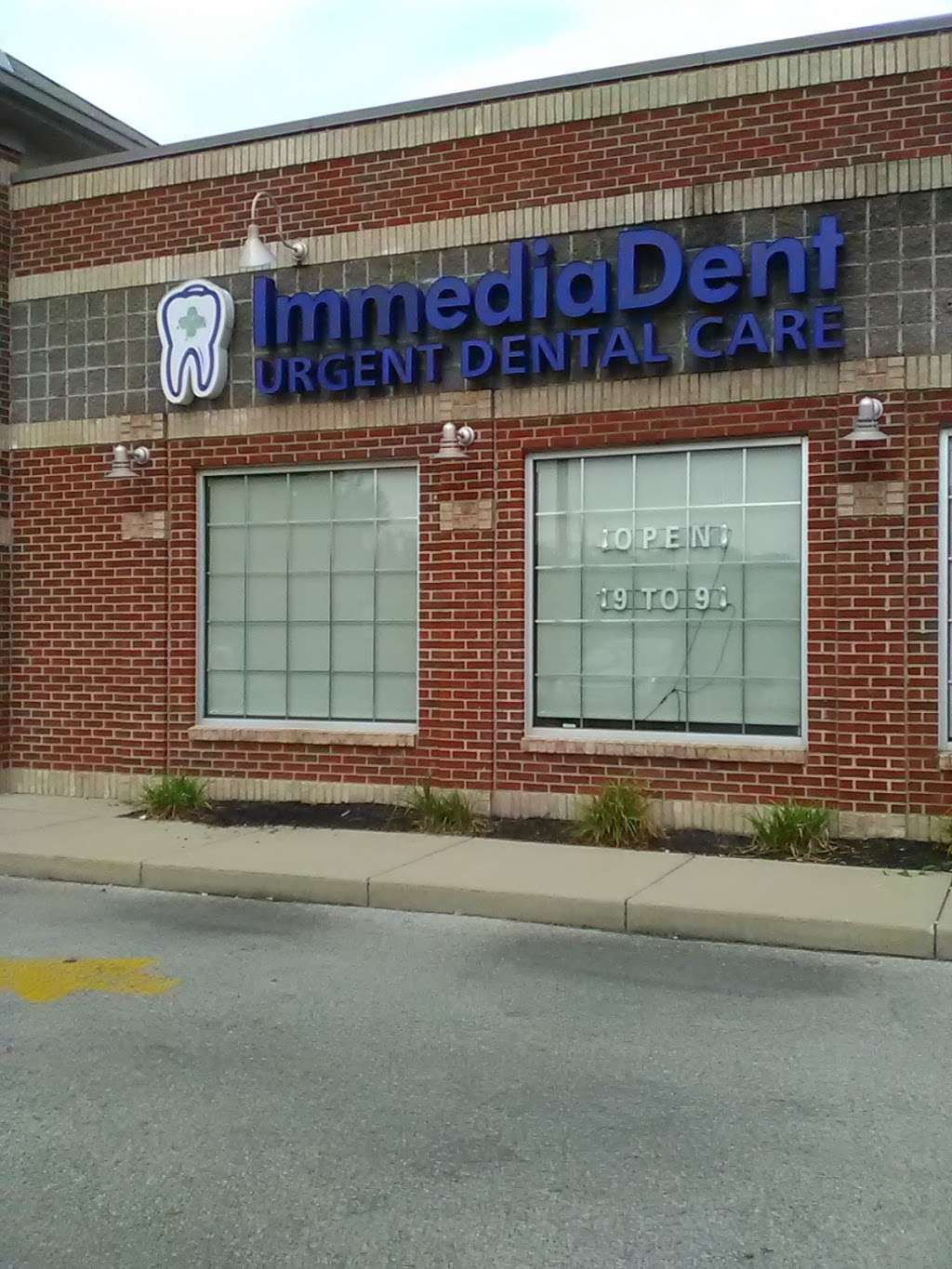 ImmediaDent - Urgent Dental Care | 2128 Mounds Rd, Anderson, IN 46016, USA | Phone: (765) 642-0400