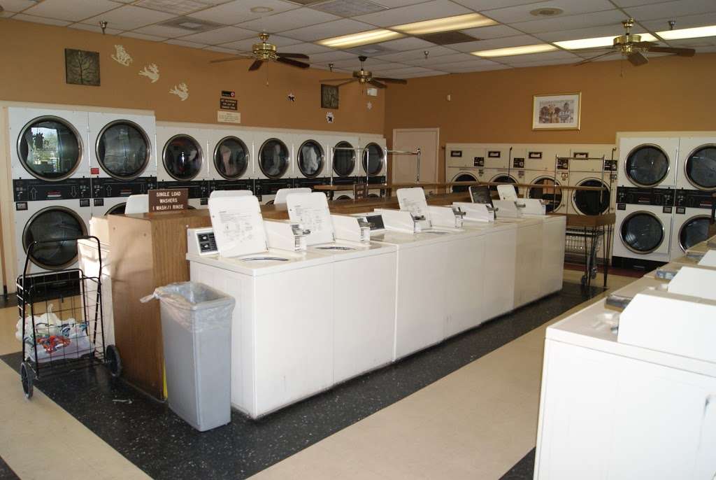 Seminole Center Laundromat | 3691 S Orlando Dr, Sanford, FL 32773, USA | Phone: (407) 323-9885