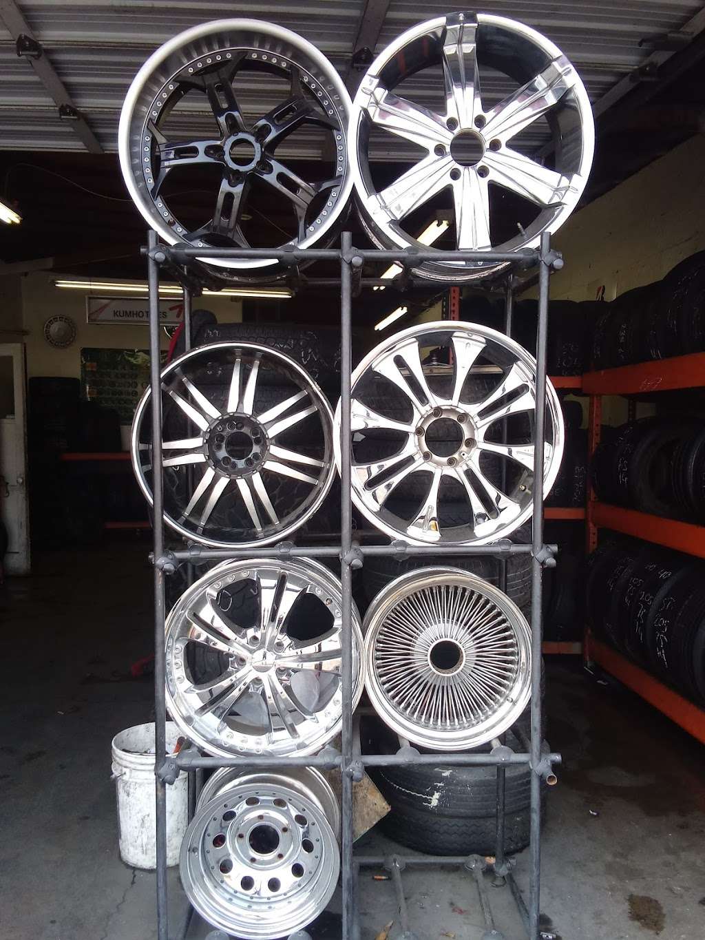 Old School Tires | 13978 Old 215 Frontage Rd, Moreno Valley, CA 92553, USA | Phone: (951) 653-7200