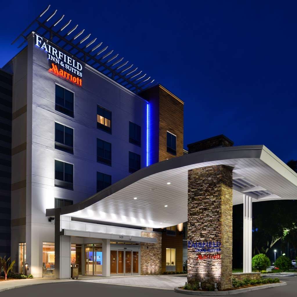 Fairfield Inn & Suites by Marriott Orlando East/UCF Area | 3420 Lake Lynda Dr, Orlando, FL 32817, USA | Phone: (407) 270-6480