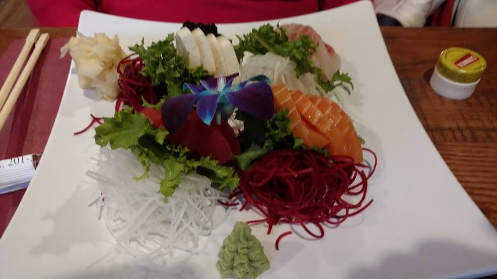 Domodachi Sushi | 300 Union Ave, Rutherford, NJ 07070, USA | Phone: (201) 372-1111