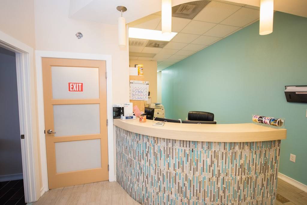 Universal Dental | 8238 E R L Thornton Fwy # D, Dallas, TX 75228, USA | Phone: (214) 320-8400