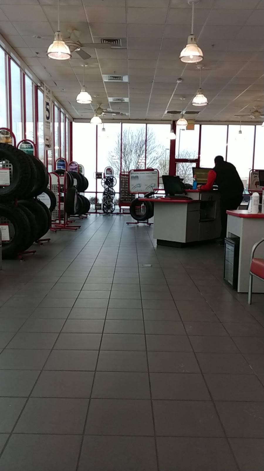 Discount Tire | 9101 Broderick Blvd, Inver Grove Heights, MN 55076, USA | Phone: (651) 306-0101