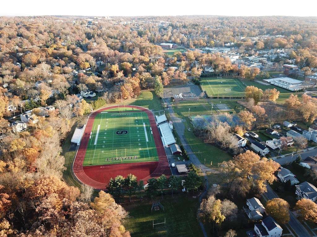 Investors Bank Field Summit High School Football | Summit, NJ 07901, USA