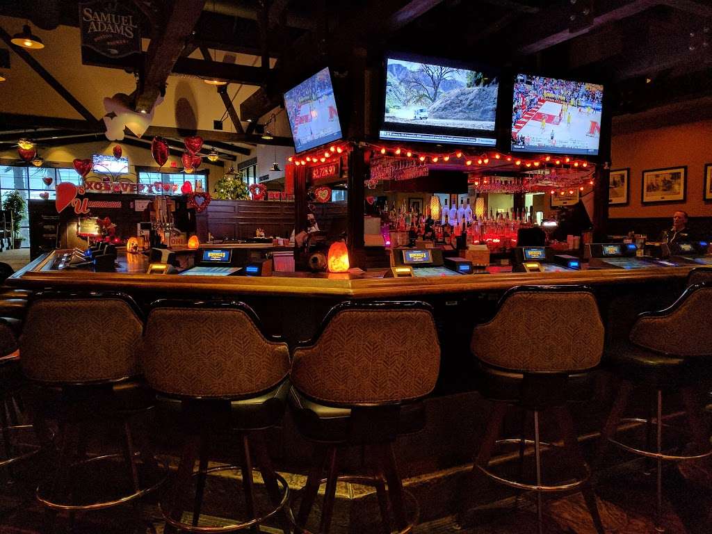 Winchells Pub & Grill | 199 E Warm Springs Rd, Las Vegas, NV 89119, USA | Phone: (702) 309-7600