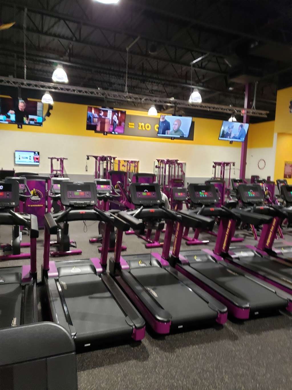 Planet Fitness | 3204 Shoppers Drive, McHenry Township, IL 60051, USA | Phone: (779) 216-1890