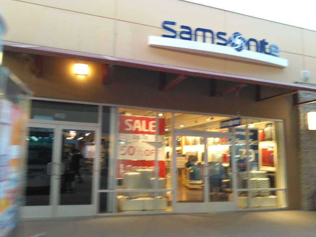Samsonite | 4976 Premium Outlets Way, Chandler, AZ 85226, USA | Phone: (480) 639-1888