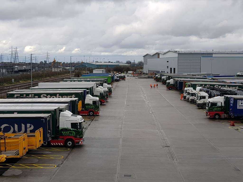 Eddie Stobart | Choats Manor Way, Dagenham, Barking, Dagenham RM9 6RS, UK