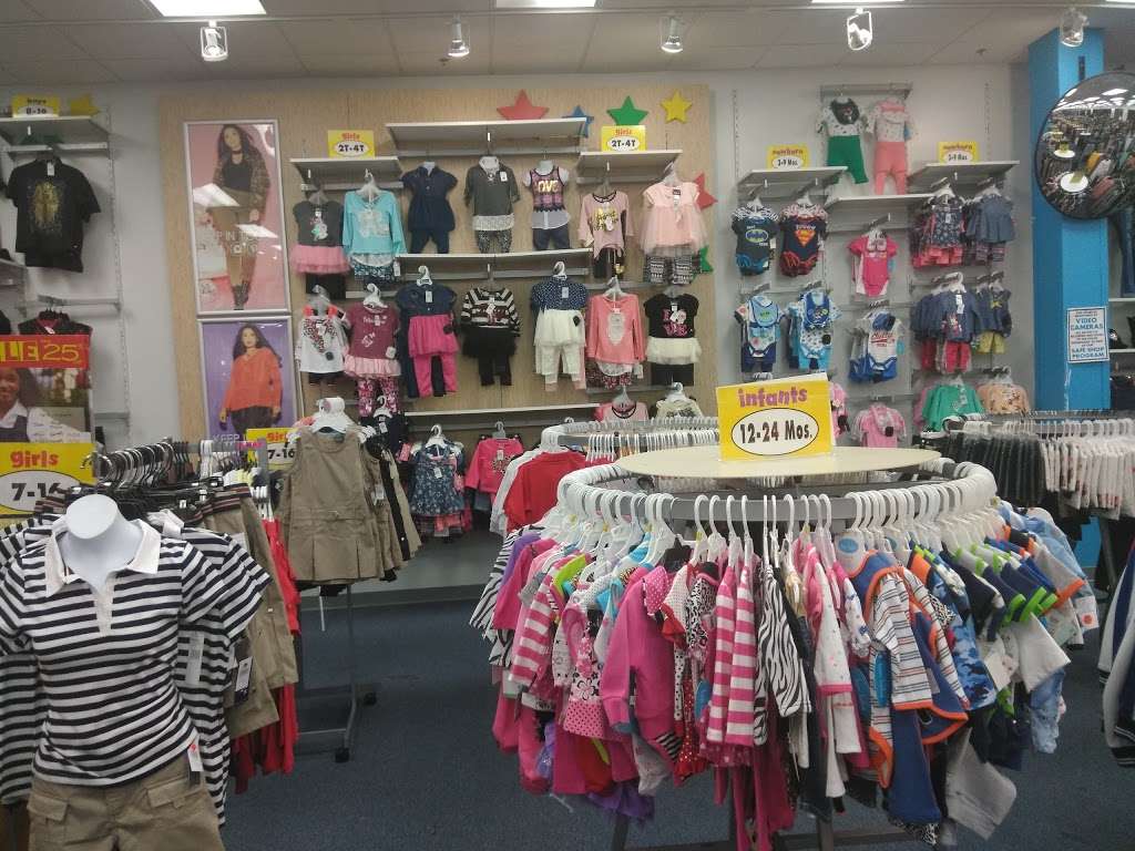 Rainbow Shops | 4400 North Fwy, Houston, TX 77022, USA | Phone: (713) 697-4747