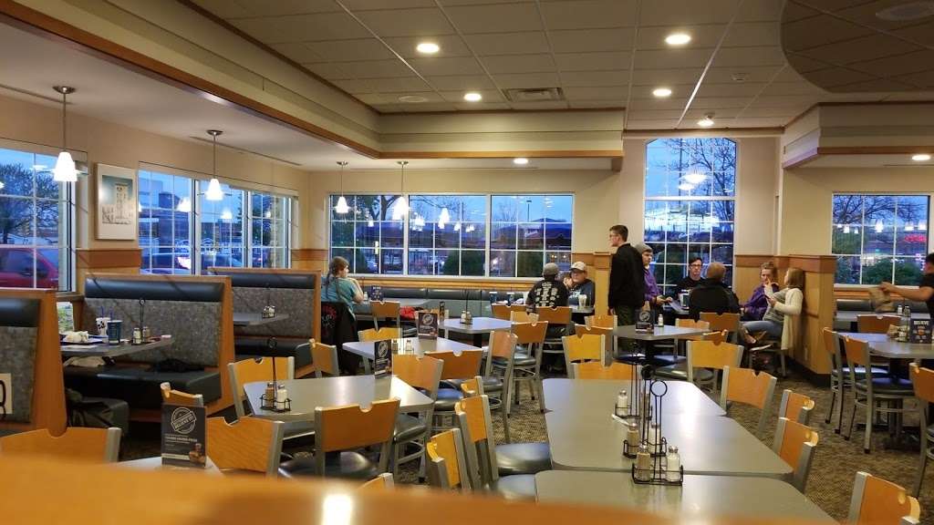 Culvers | 575 W Layton Ave, Milwaukee, WI 53207, USA | Phone: (414) 489-7777