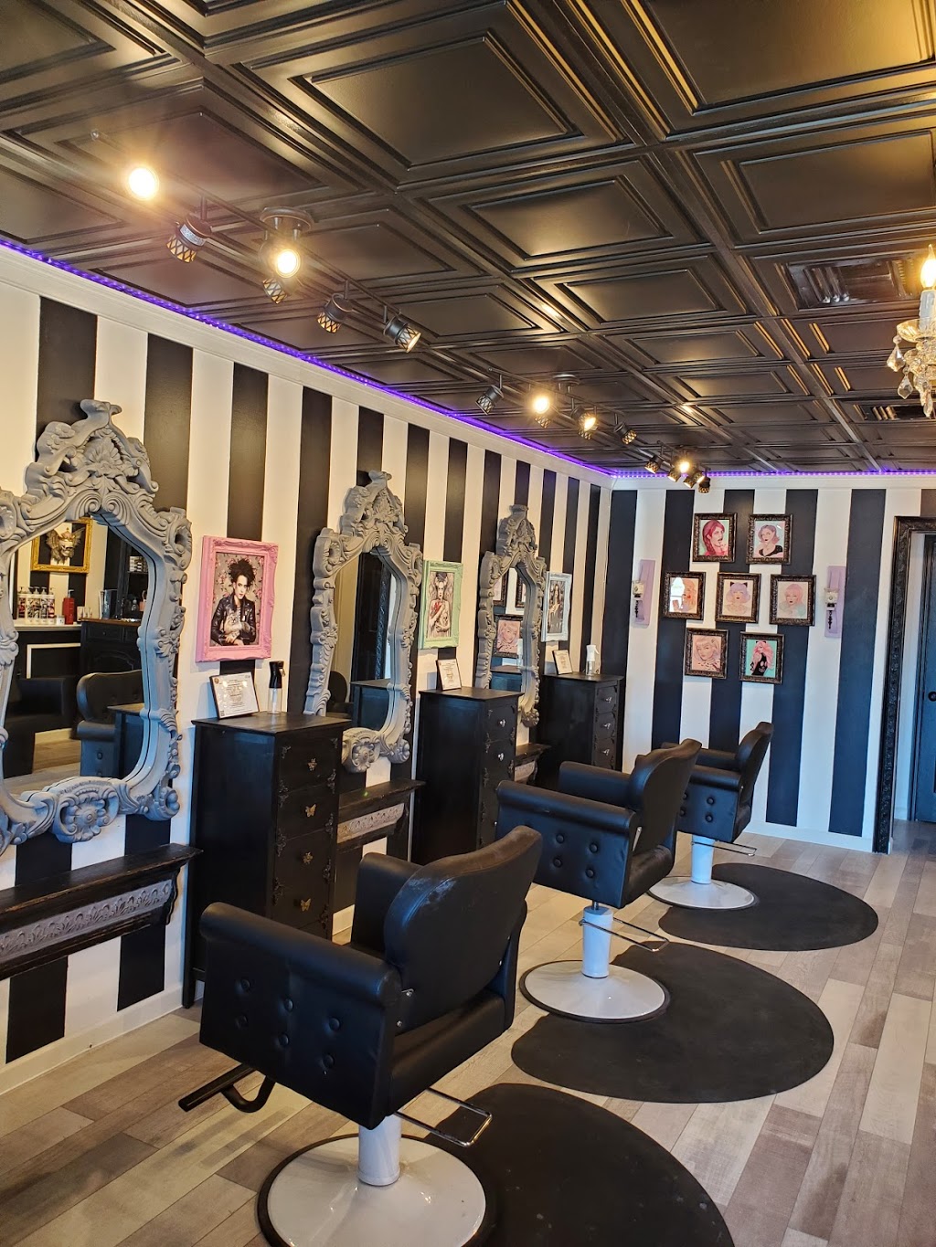 Shear Misfits Studio hair salon Tampa | 9735 W Hillsborough Ave # B, Tampa, FL 33615, USA | Phone: (813) 414-3980