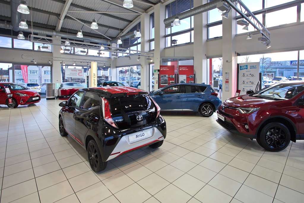 Jemca Toyota Croydon | 602 Purley Way, Croydon CR0 4RF, UK | Phone: 020 8649 5959