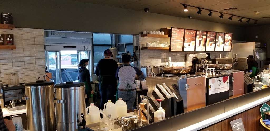 Starbucks | 2030, Marketplace, Wilkes-Barre Township, PA 18702, USA | Phone: (570) 824-3735