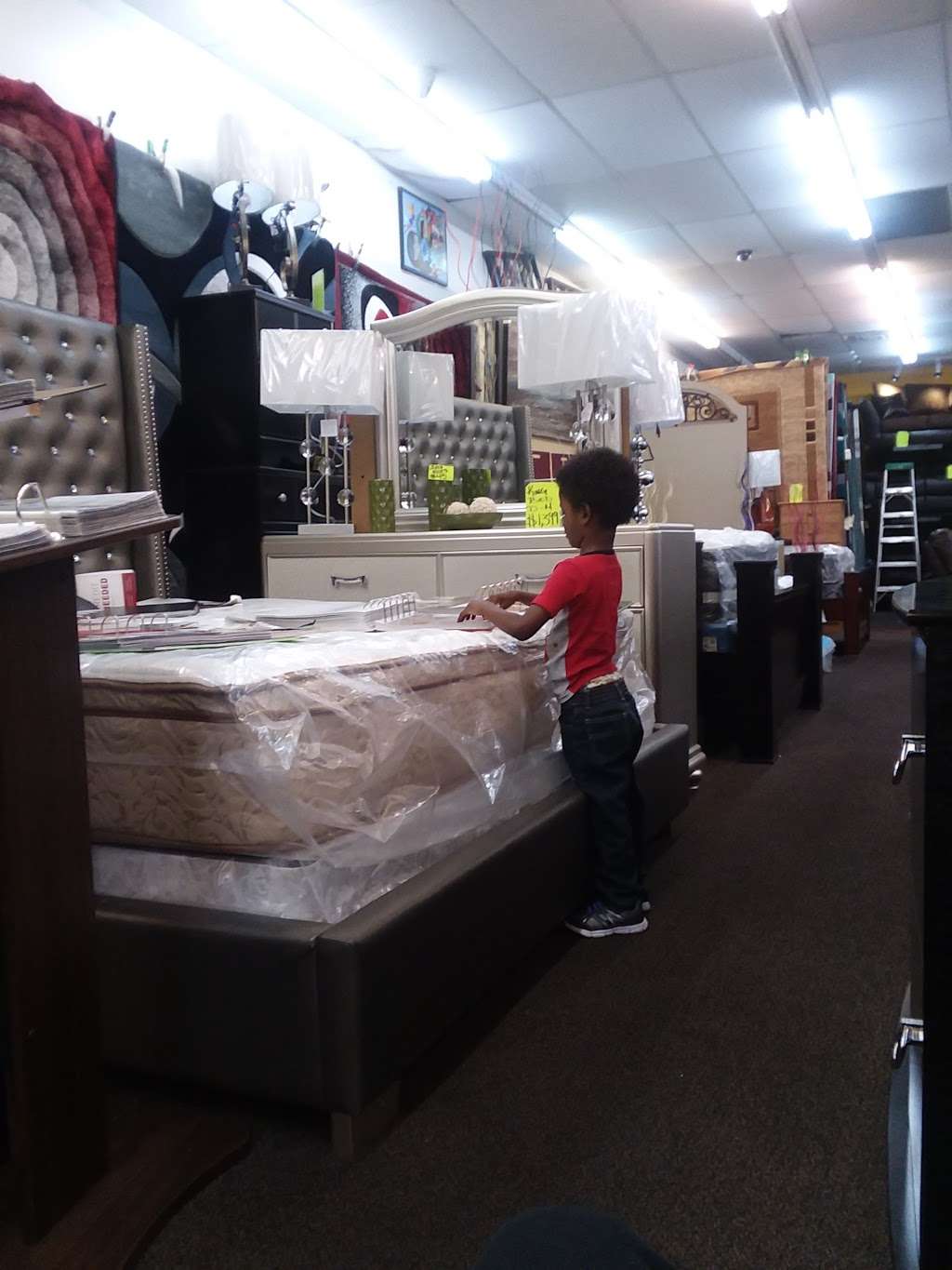 United Home Furniture | 7325 S Ashland Ave, Chicago, IL 60636, USA | Phone: (773) 488-0600