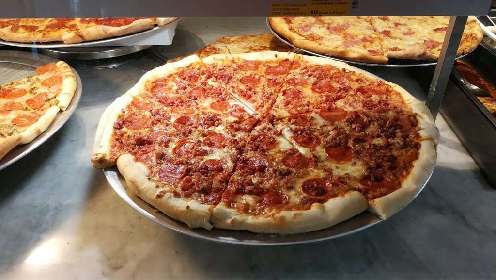 Pizza Plus | 4 South St, New York, NY 10004, USA | Phone: (212) 943-1800