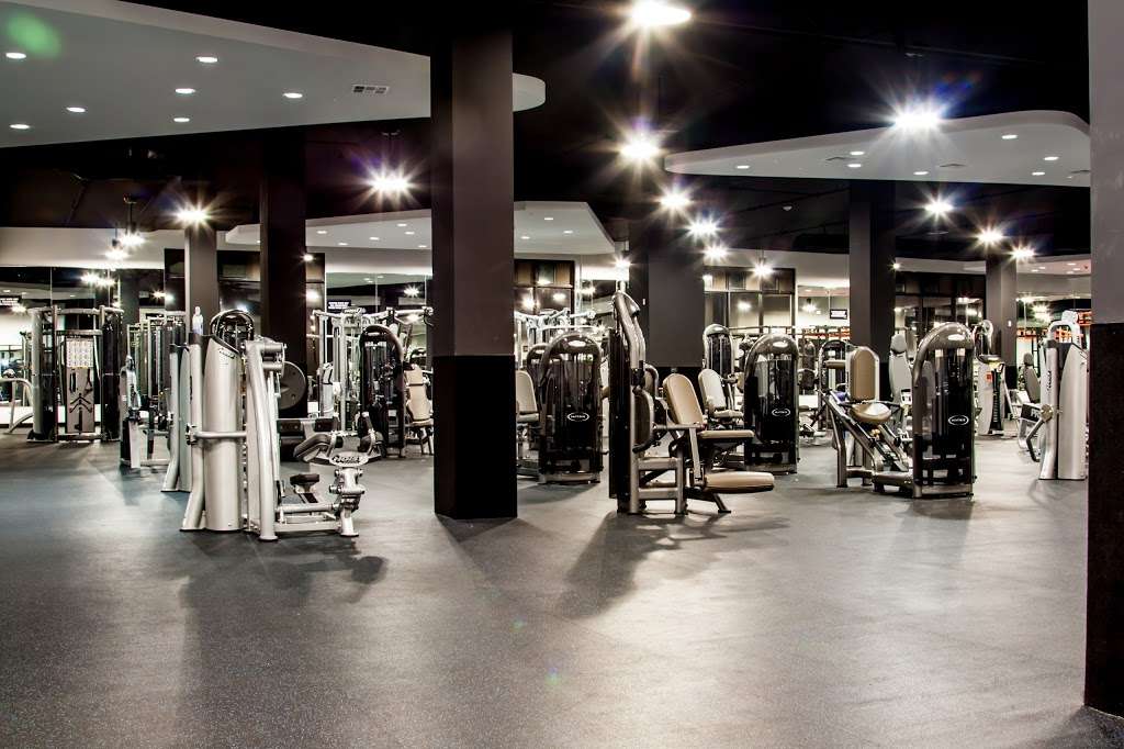 USA Fitness - Sylmar Super Center | 91324, 13640 Foothill Boulevard, Sylmar, CA 91342, USA | Phone: (818) 367-4653