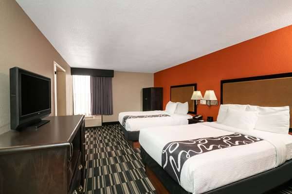La Quinta Inn & Suites by Wyndham Memphis Airport Graceland | 2979 Millbranch Rd, Memphis, TN 38116, USA | Phone: (901) 791-9200