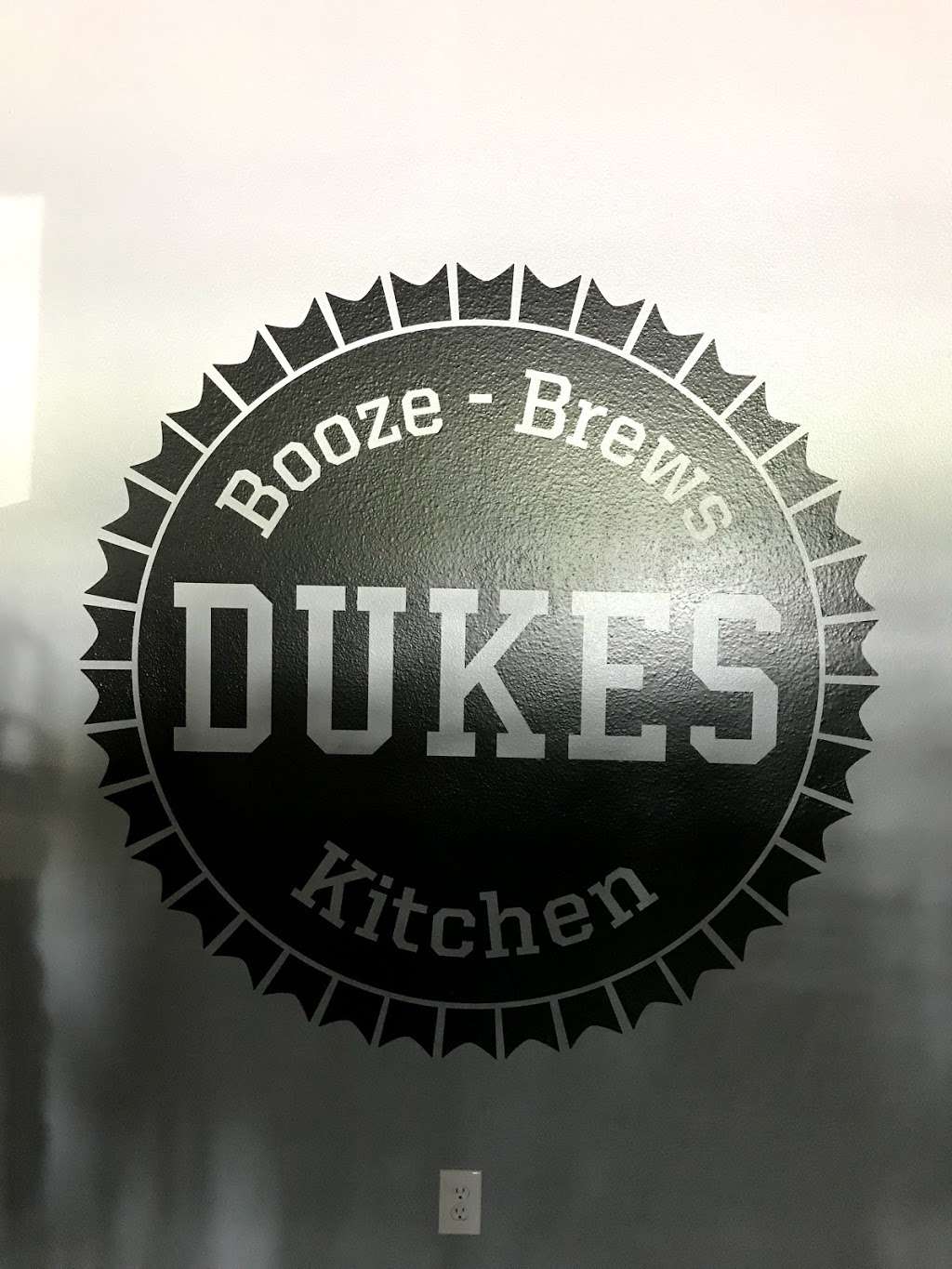 DUKES - Boozes, Brews, & Kitchen | 6303 Farm to Market 1960 Road East, Humble, TX 77338, USA | Phone: (832) 644-1861