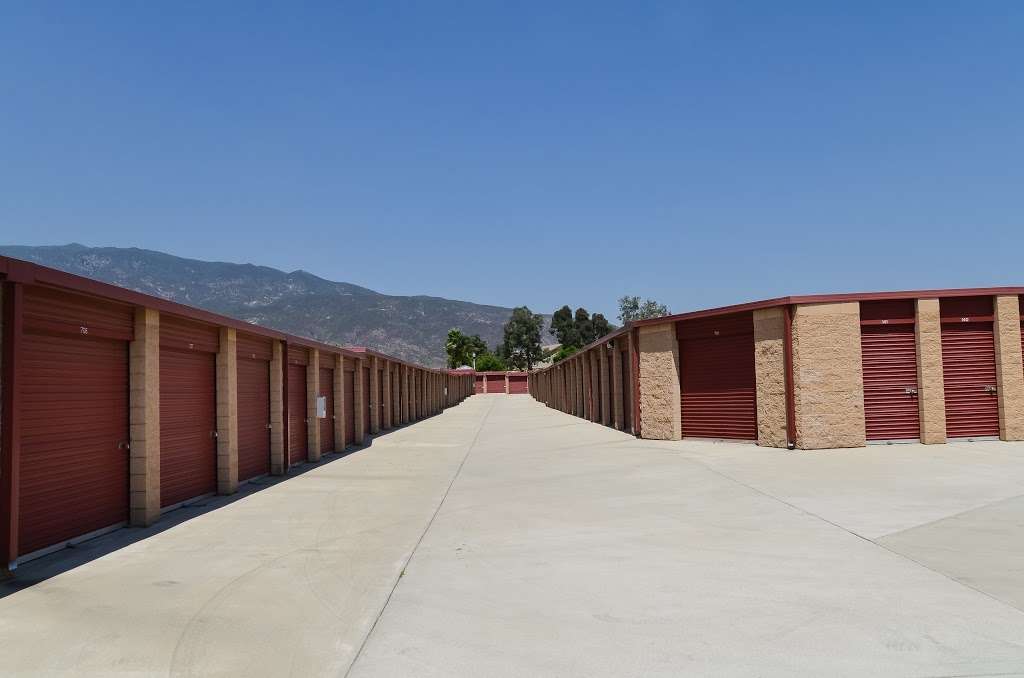 Universal Self Storage | 15007 Bridlepath Dr, Fontana, CA 92336, USA | Phone: (909) 463-6677