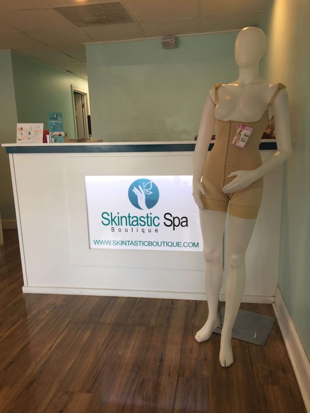 Skintastic Spa Boutique | 8012A Castor Ave, Philadelphia, PA 19152, USA | Phone: (215) 758-0610