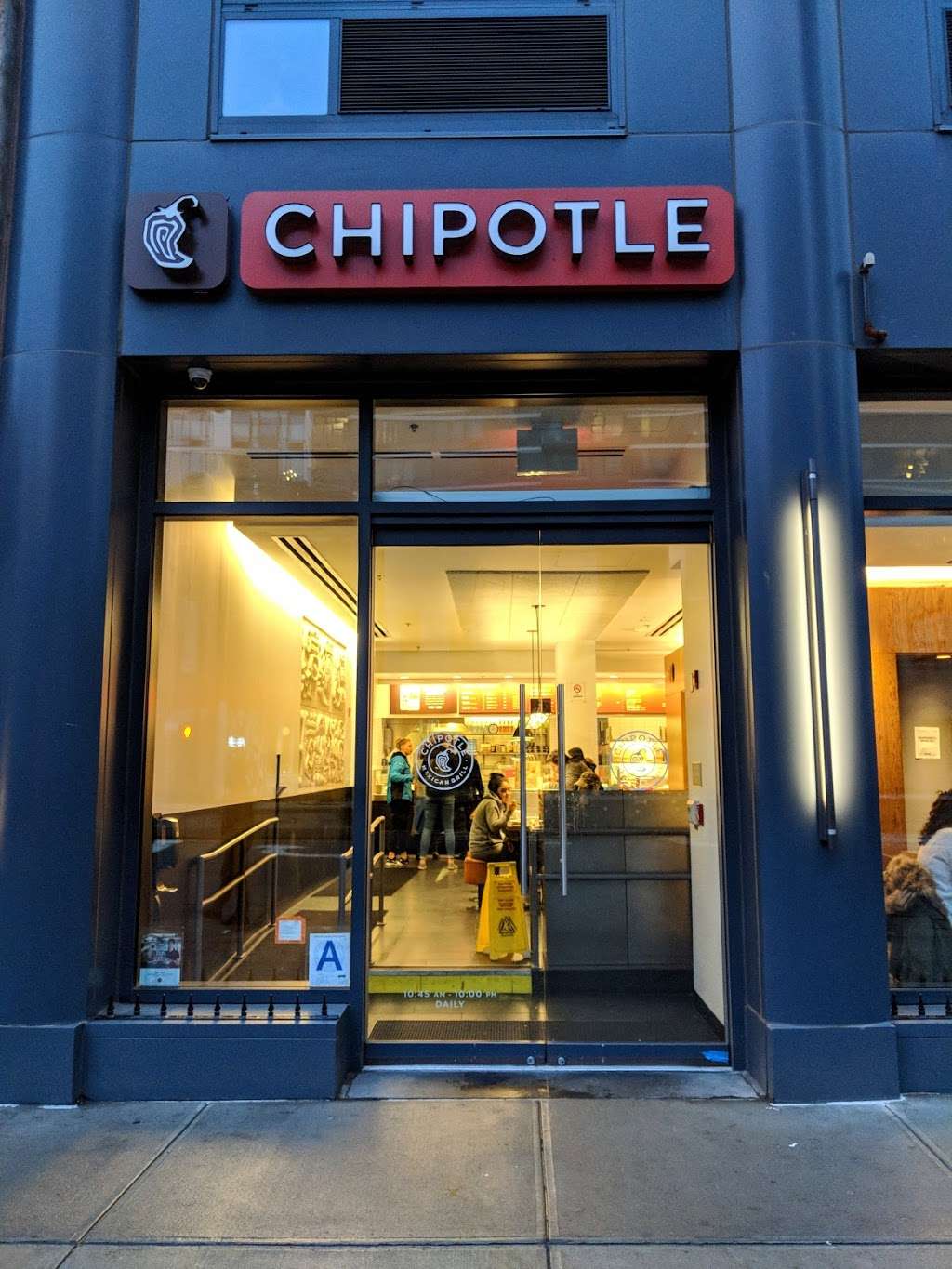 Chipotle Mexican Grill | 26-14 Jackson Ave, Long Island City, NY 11101, USA | Phone: (718) 784-2706