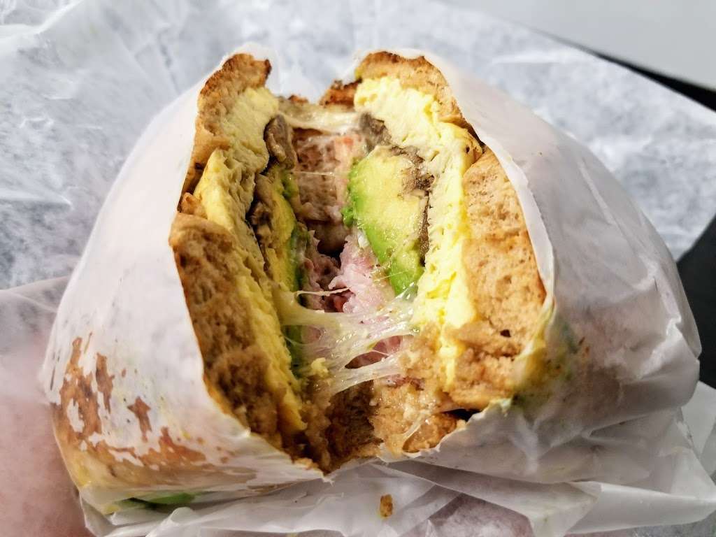 Potbelly Sandwich Shop | Dulles Intl Airport Terminal B Space BM660, Dulles, VA 20166, USA | Phone: (703) 572-6369