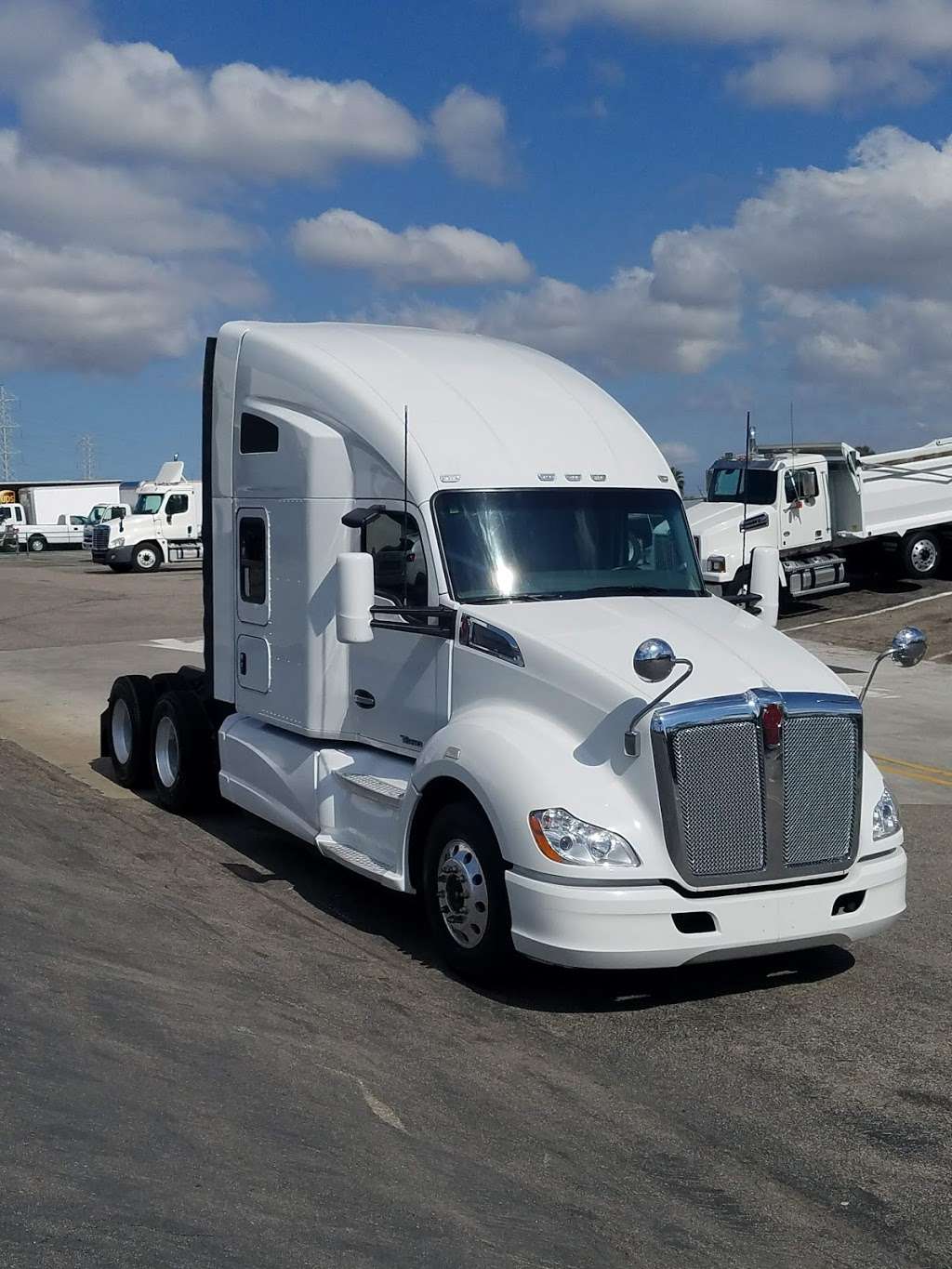 Velocity Truck Centers | 21107 Chico St, Carson, CA 90745, USA | Phone: (310) 984-3970